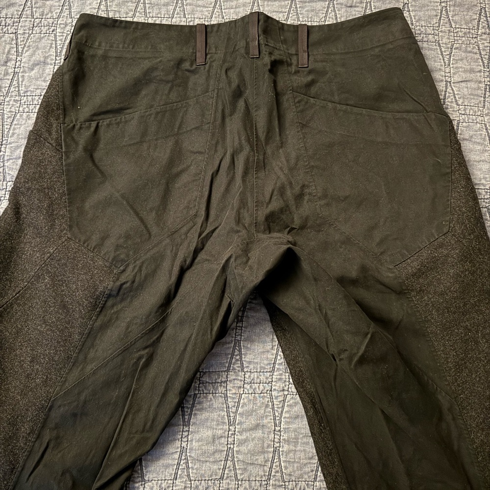 Arch’teryx Veilance Anode Black 32in